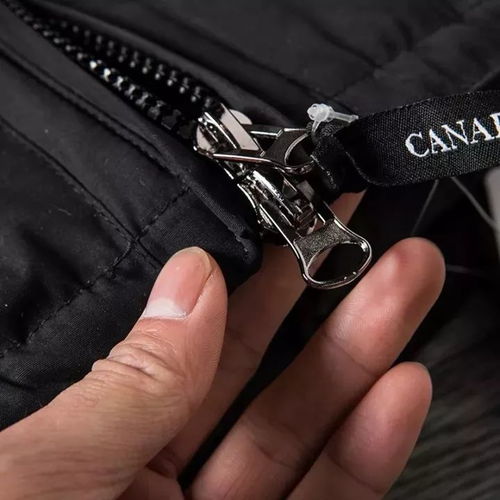 即刻開拍 兩色齊發(fā) 高密防水大鵝羽絨馬甲，功能性與工藝的完美結(jié)合